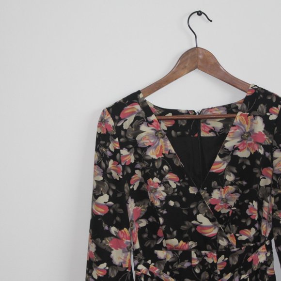 Dark floral longsleeve mini dress with waist tie (M) - Picture 5 of 6